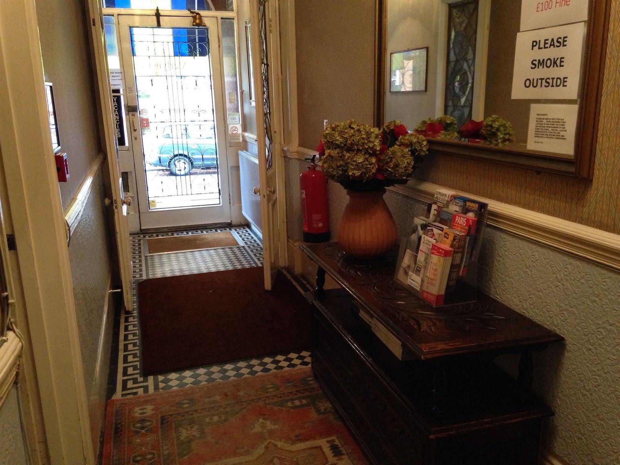 Merlyn Court Hotel London Exterior foto